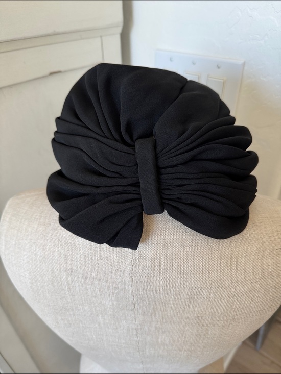 Vintage Frank Olive hat turban